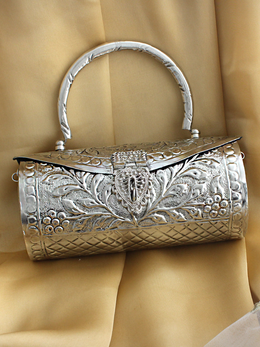 Noah Metal Clutch Bag