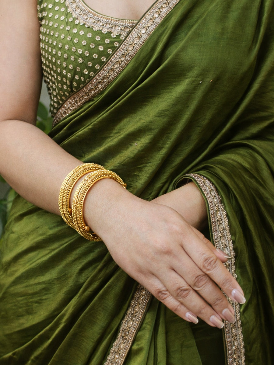 Avnisha Bangle Set