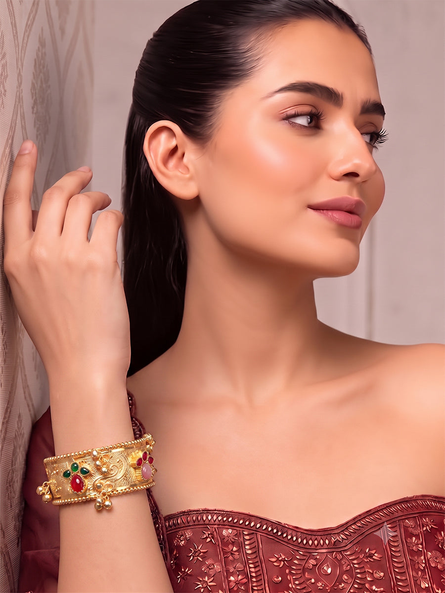 Aabha Cuff Bangle / Bracelet (Gold)