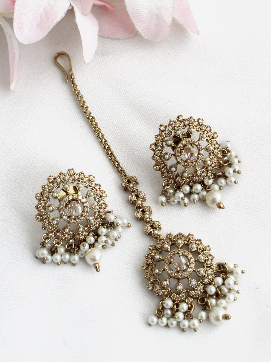 Alina Earrings & Tikka-Pearl