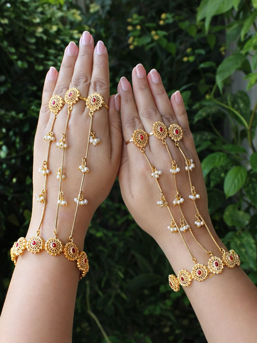 Rushali Hand Harness / Bracelet
